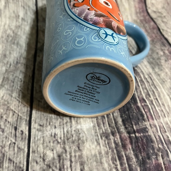 Disney Store Zodiac Pisces Finding Nemo Astrology Coffee Mug - Picture 11 of 11